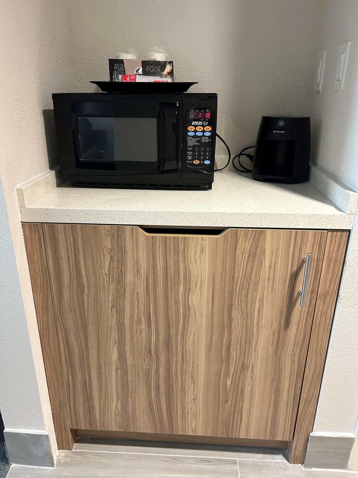 Wingate By Wyndham Richmond Short Pump Hotell Exteriör bild